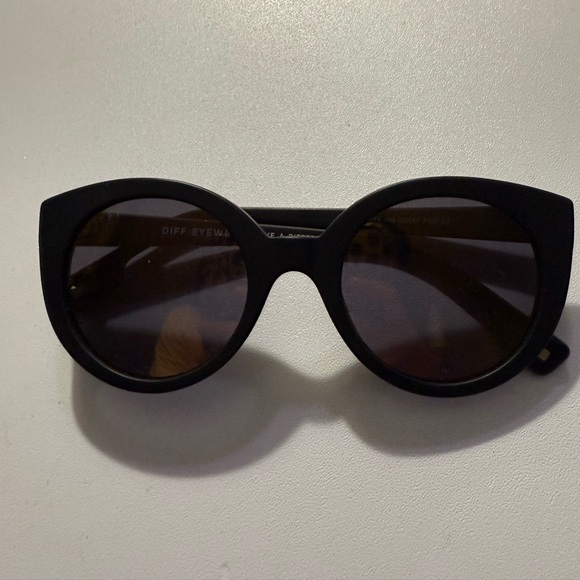 Diff Eyewear - Picture 1 of 2